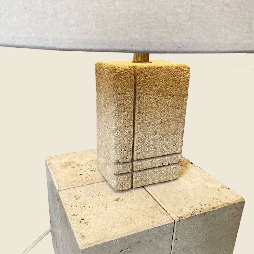 Lampe à poser en pierre naturelle - Italie, circa 1970 - Maison Collectible - Lampe à poser