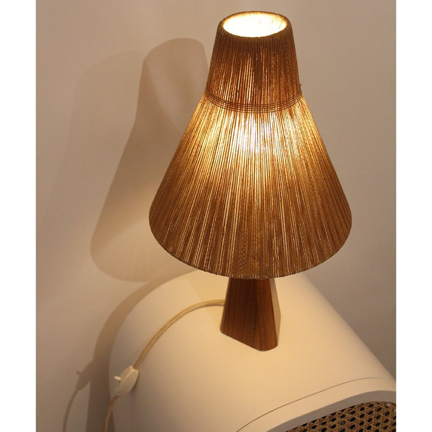 Lampe à poser en raphia et teck - Circa 1960 - Maison Collectible - Lampe à poser