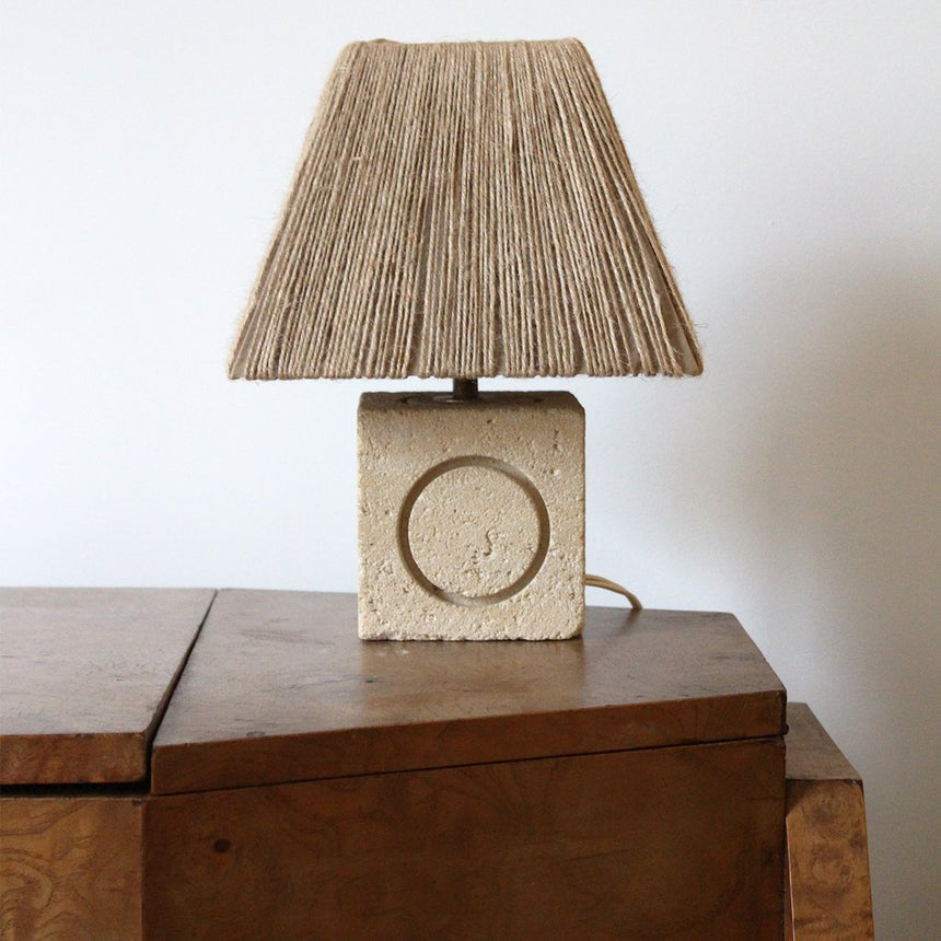 Lampe en pierre taillée - Circa 1960 - Maison Collectible - Lampe à poser