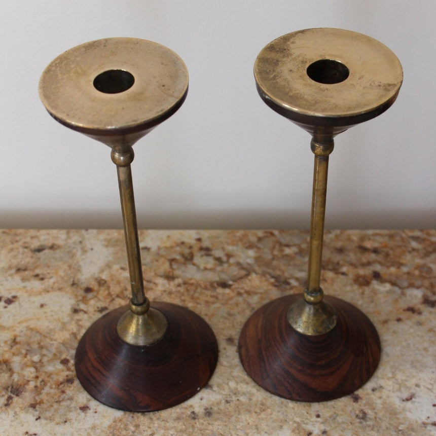 Paire de bougeoirs en teck et laiton - Maison Collectible - Bougeoir