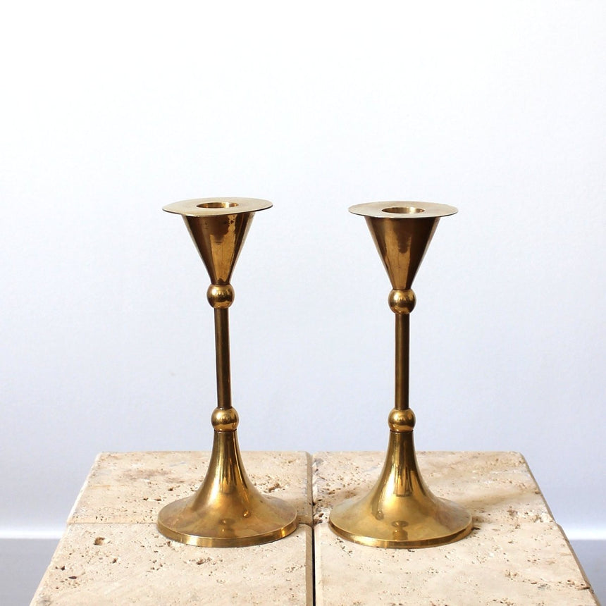 Paire de bougeoirs géométriques en laiton - Maison Collectible - Bougeoir