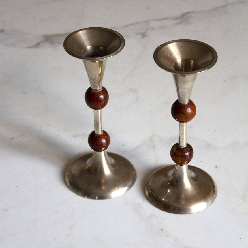 Paire de bougeoirs vintages en teck et aluminium - Circa 1970 - Maison Collectible - Bougeoir