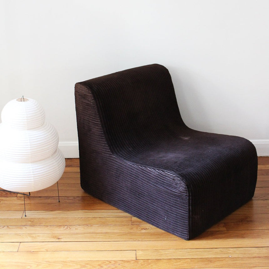 Petite chauffeuse en velours chocolat - Circa 1970 - Maison Collectible - Chaise