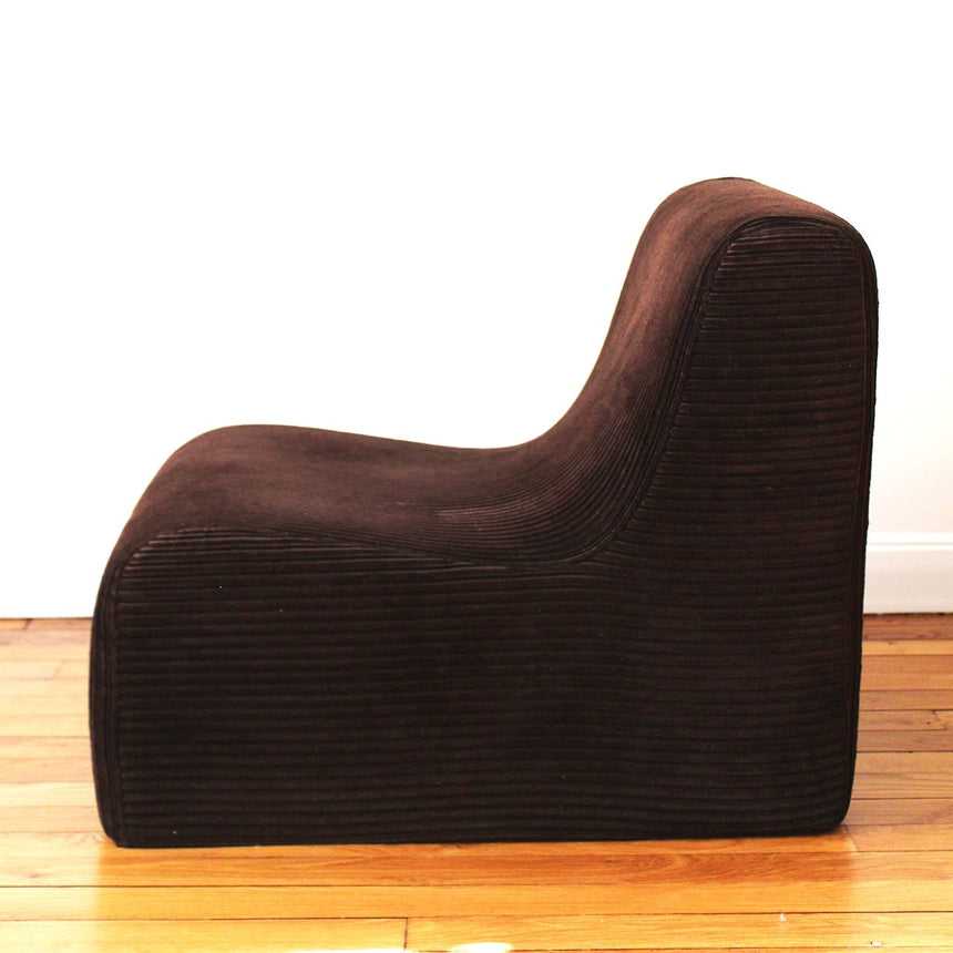 Petite chauffeuse en velours chocolat - Circa 1970 - Maison Collectible - Chaise