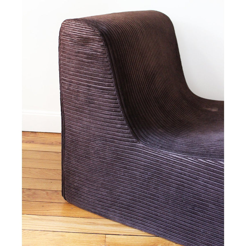 Petite chauffeuse en velours chocolat - Circa 1970 - Maison Collectible - Chaise