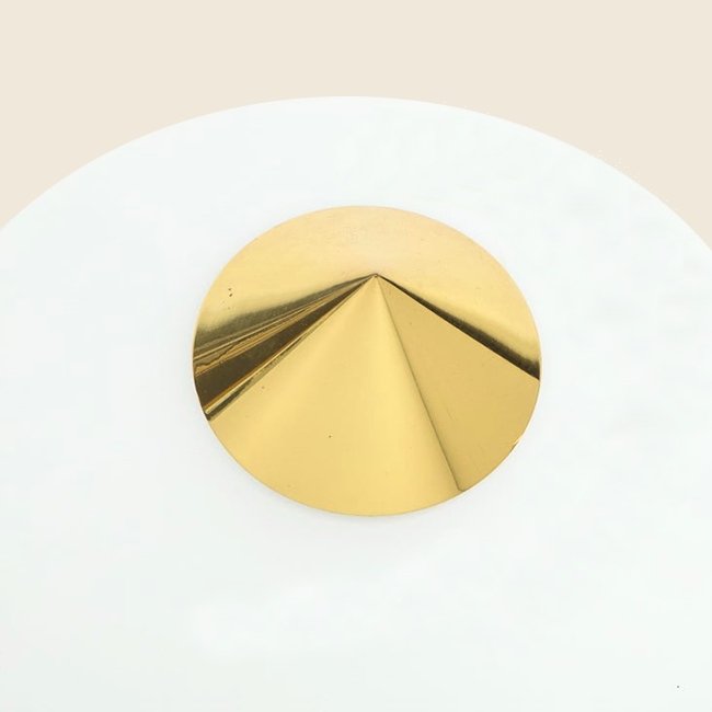 Plafonnier conique en opaline et laiton - Limburg, 1970 - Maison Collectible - Suspension